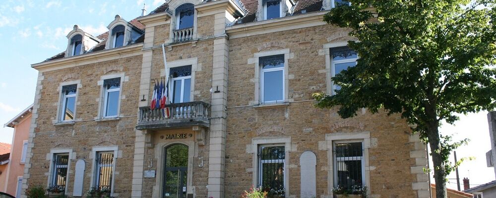 Façade de la Mairie de Collonges