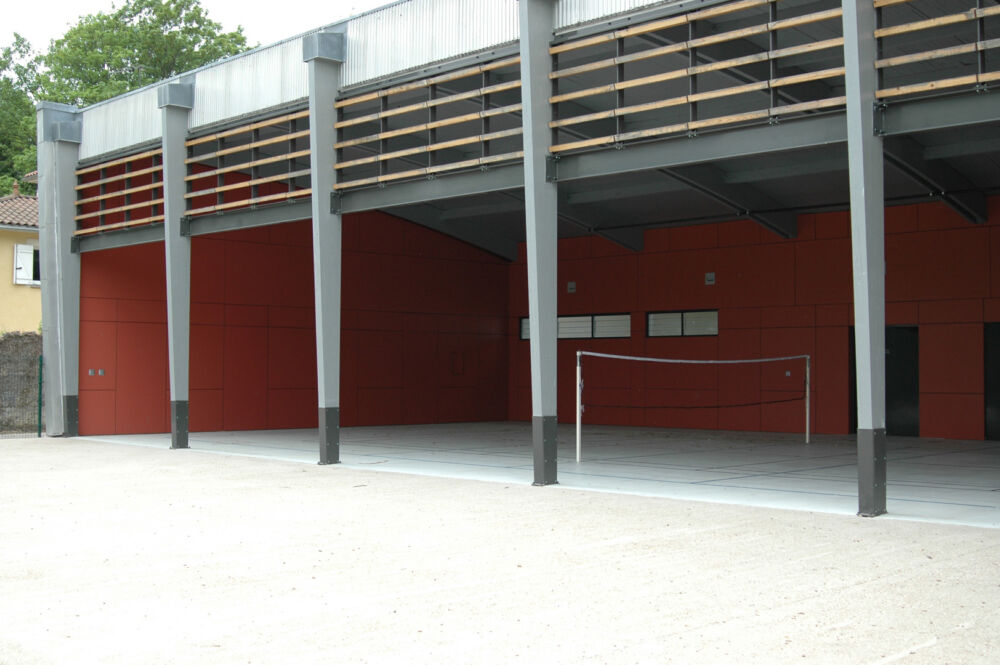 Le terrain de badminton du Parc de la Jonchère 